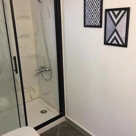 Sleeps 8, Close To Sea With A Private Pool - Awz 261 Vila *